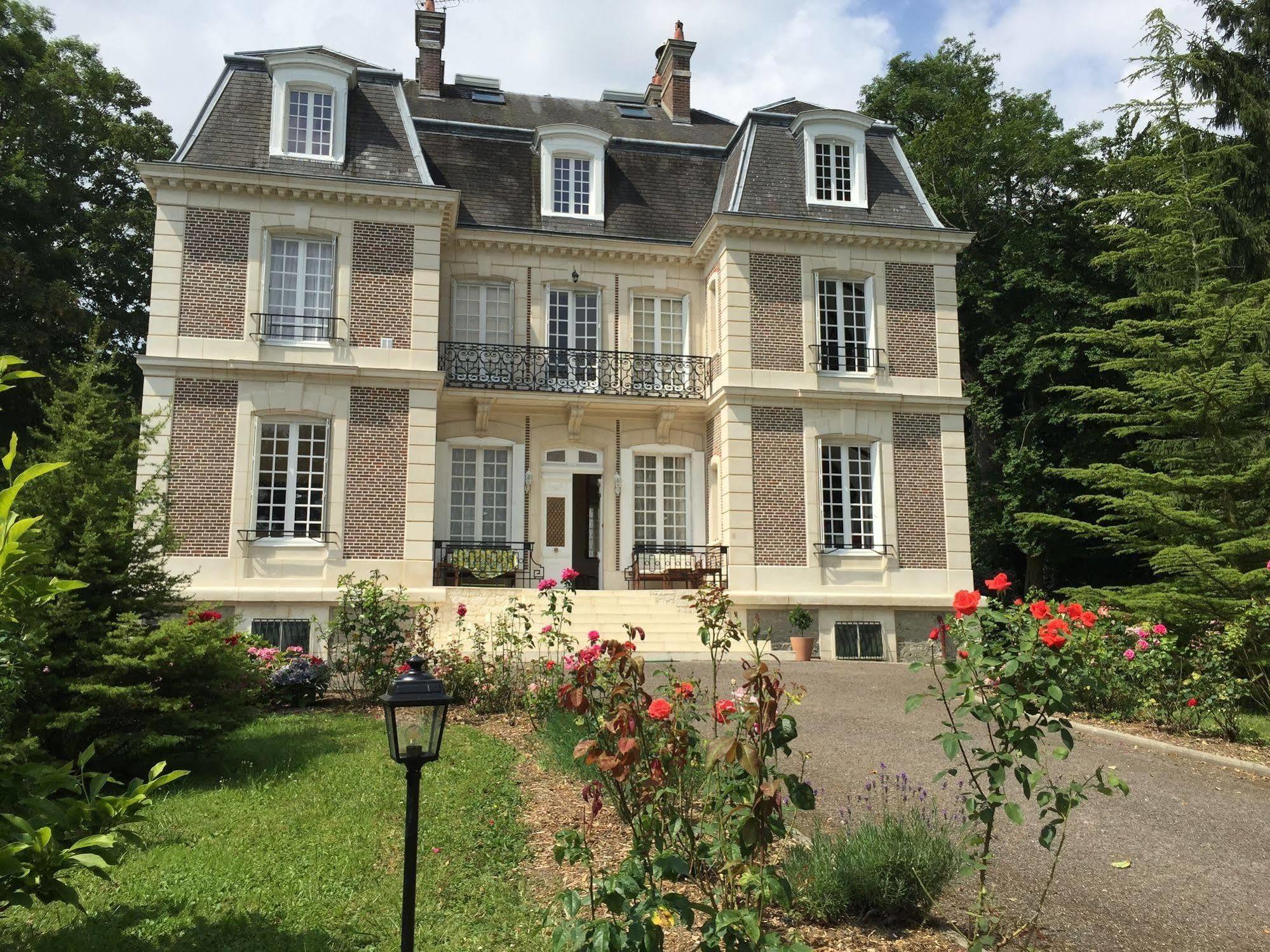 Chateau D'Avesnes - Le Castelet Exterior photo